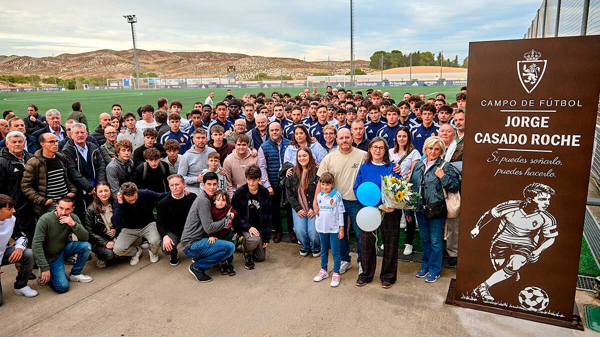 Un terrain à son nom : le Real Zaragoza rend hommage au jeune Jorge Casado à la Ciudad Deportiva