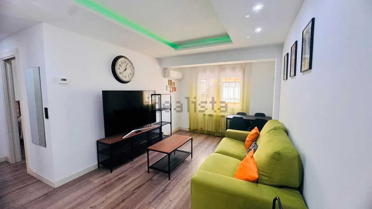 Voici le petit appartement de 45 mètres carrés vendu 219 000 euros à Saragosse : rénové et meublé
